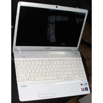 Ноутбук Sony Vaio VPCEB3E1R (Intel Pentium P6100 (2x2.0Ghz) /4096Mb DDR3 /320Gb /Radeon HD5470 /15.5" TFT 1366x768) - Хабаровск